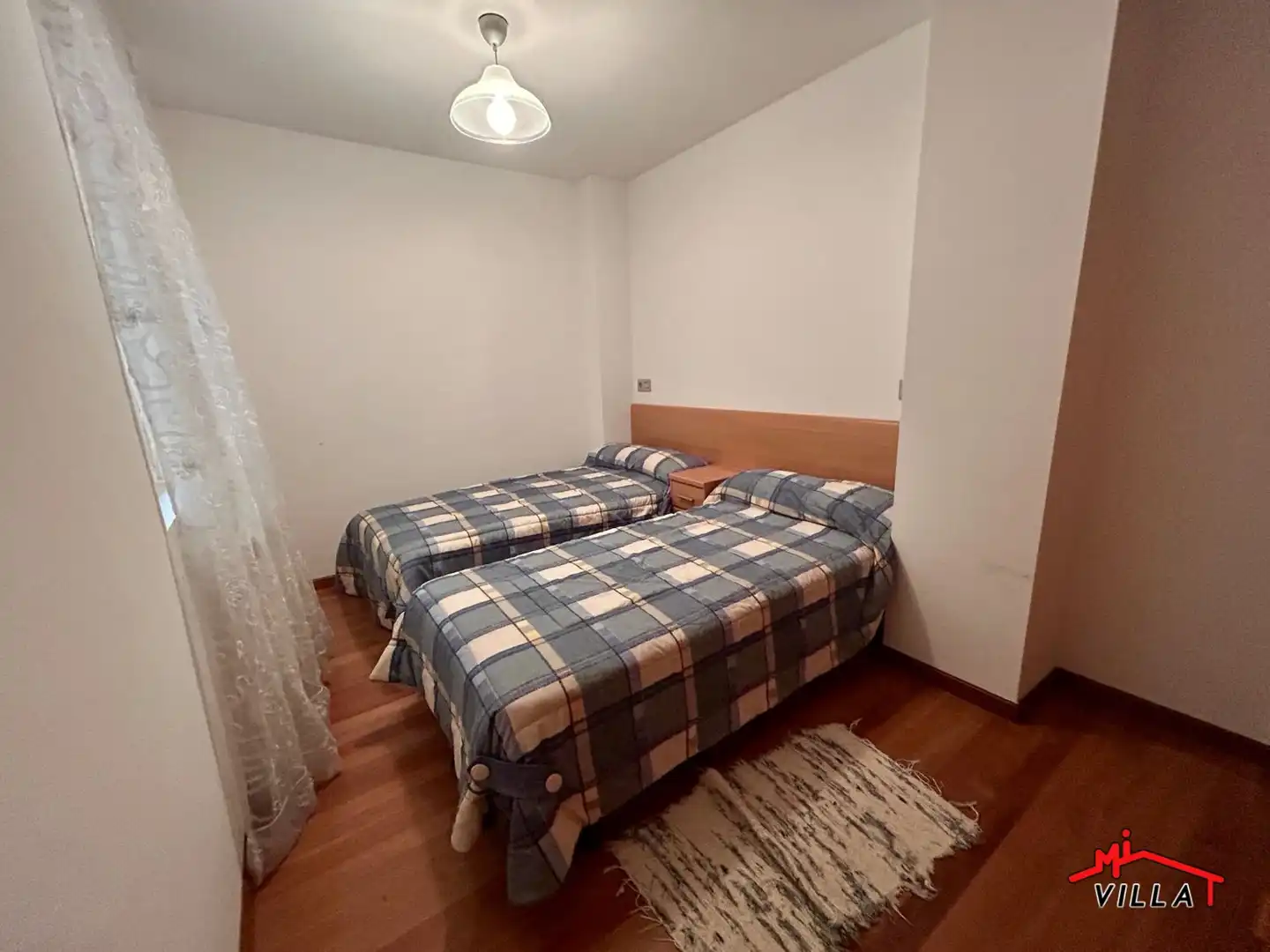 Bedroom of Flat for sale in Laredo  with Heating