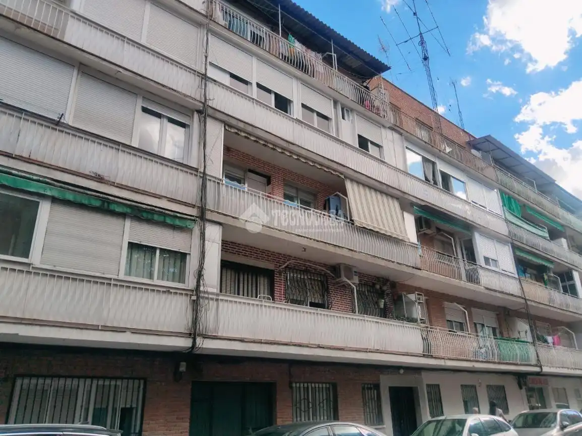 Vista exterior de Piso en venta en Centro