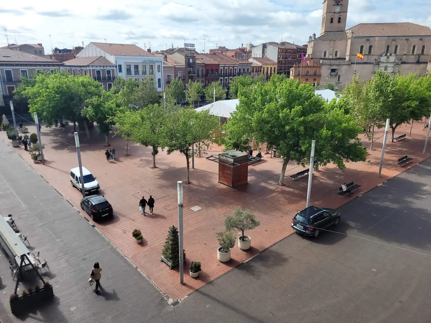 Vista exterior de Piso en venta en Medina del Campo con Calefacción, Terraza y Balcón