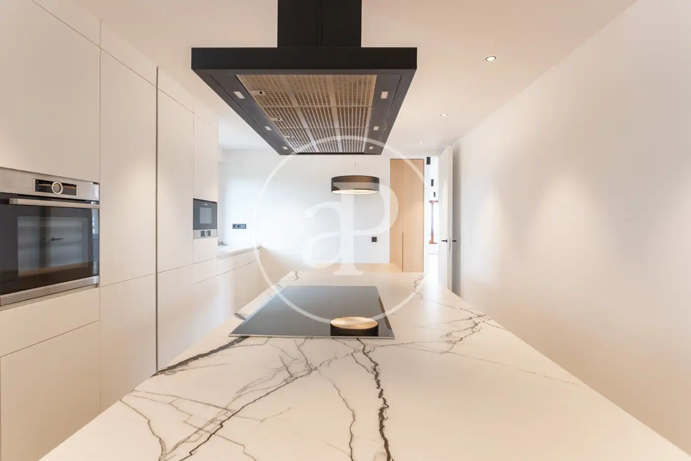 Cocina de Piso de alquiler en Barcelona con Aire acondicionado, Calefacción y Jardín privado