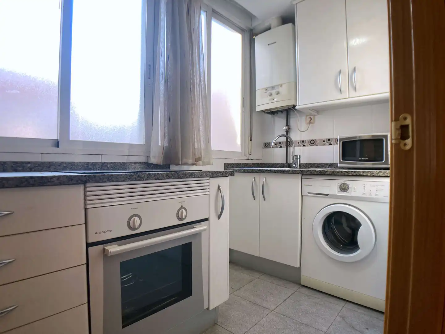 Kitchen of Flat for rent in Móstoles  with Air Conditioner, Heating and Parquet flooring