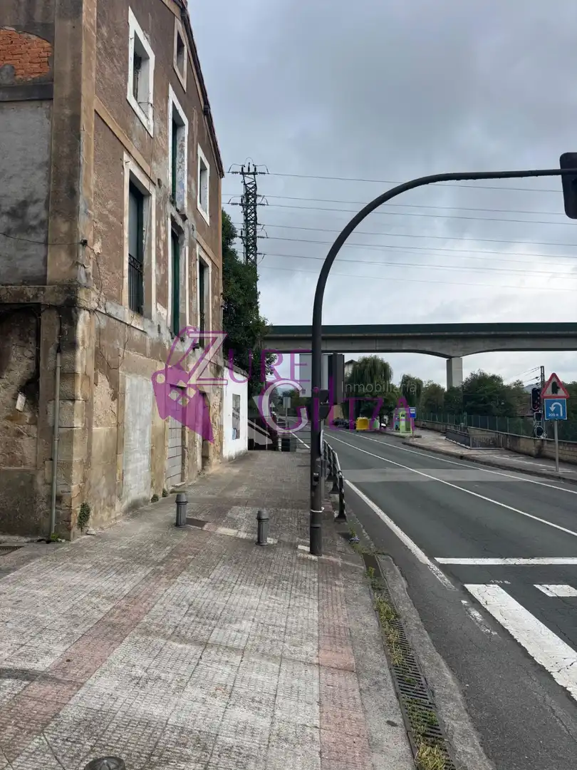 Vista exterior de Pis en venda en Amorebieta-Etxano amb Calefacció i Traster