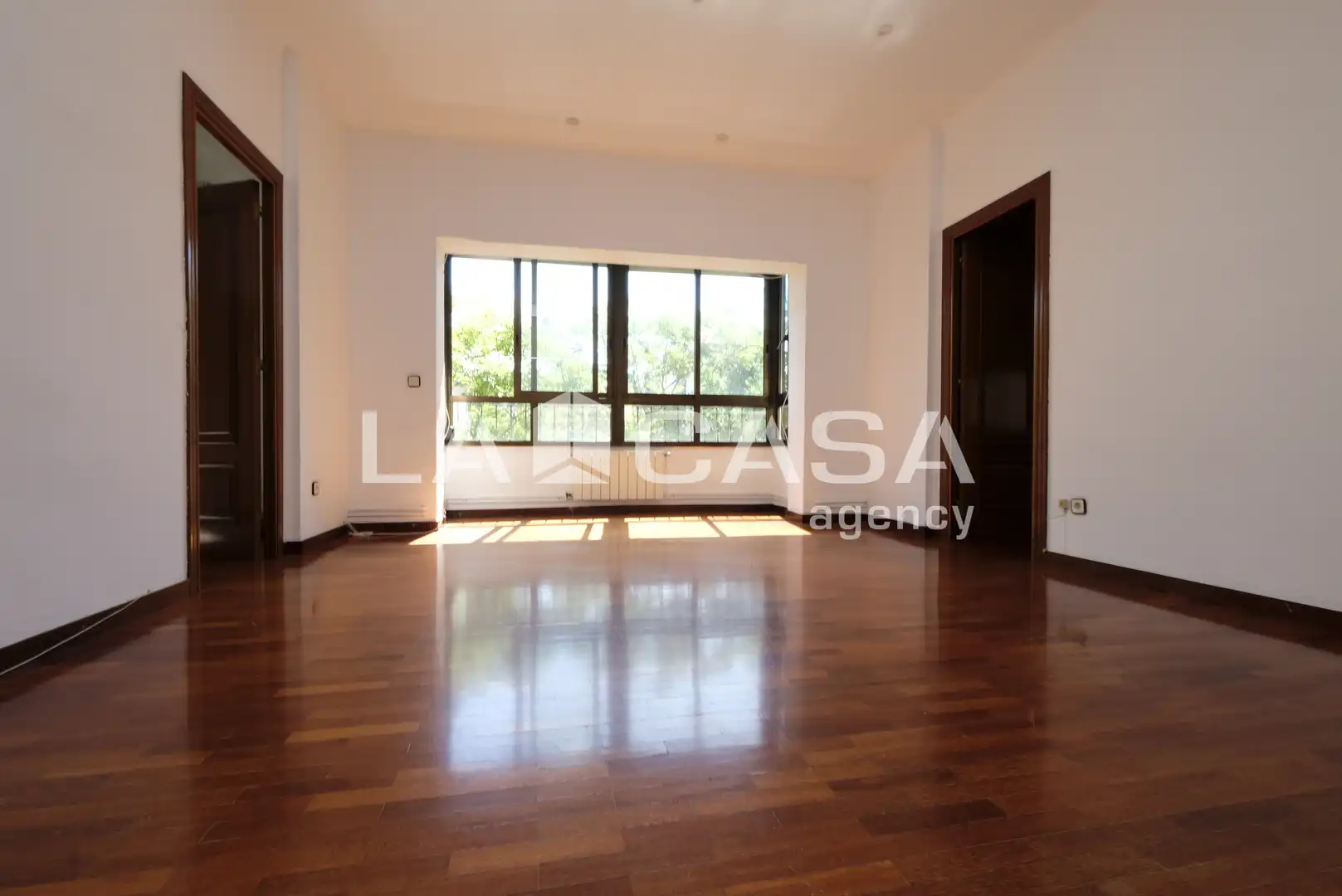 Piso en venta en Barcelona con Calefacción y Balcón