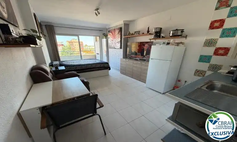 Habitación de Estudio en venta en Empuriabrava con Calefacción y Amueblado