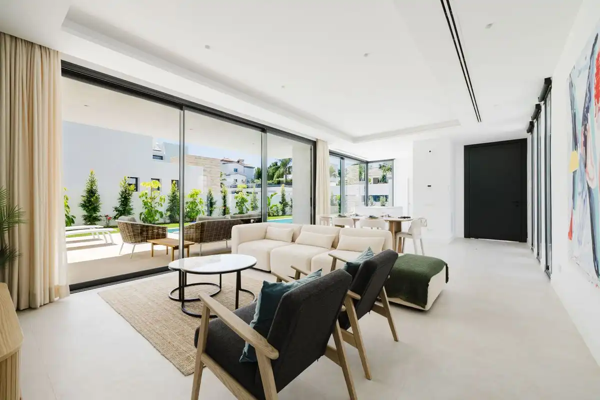 Casa amb piscina en venda a Urbanizacion Señorio De Cortes, imagen 5