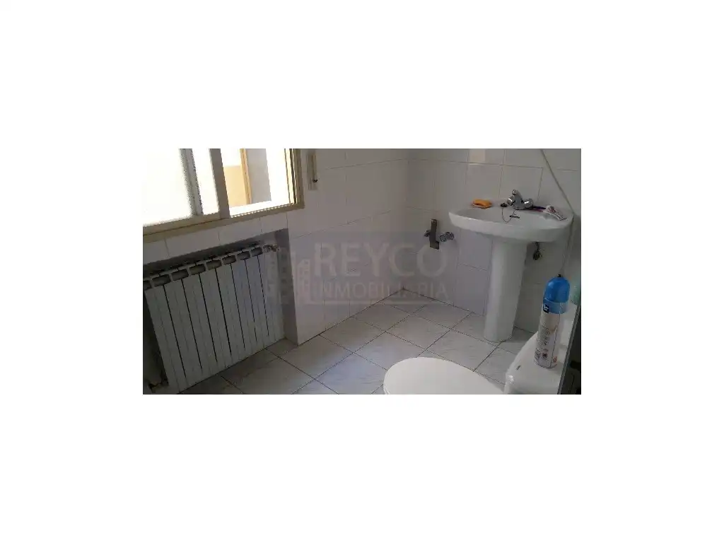 Badezimmer von Geschaftsraum zum Verkauf in Baños de Río Tobía