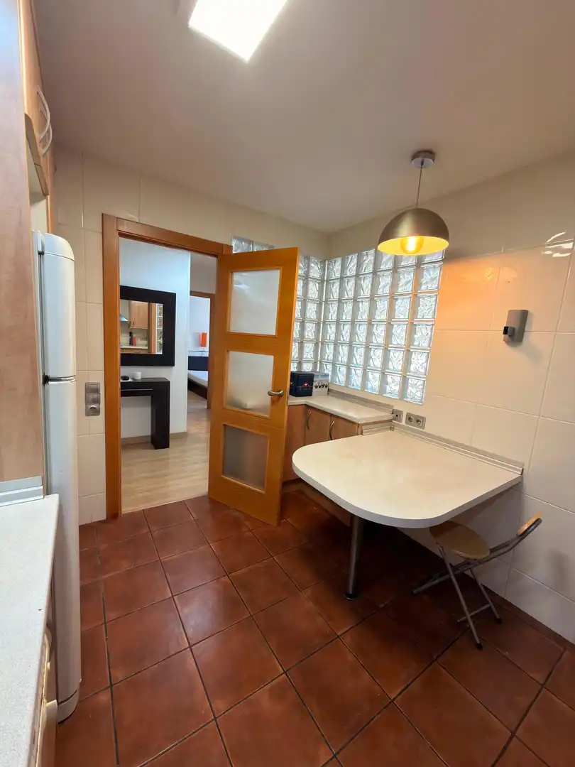 Küche von Wohnung zum Verkauf in Lleida mit Klimaanlage und Heizung