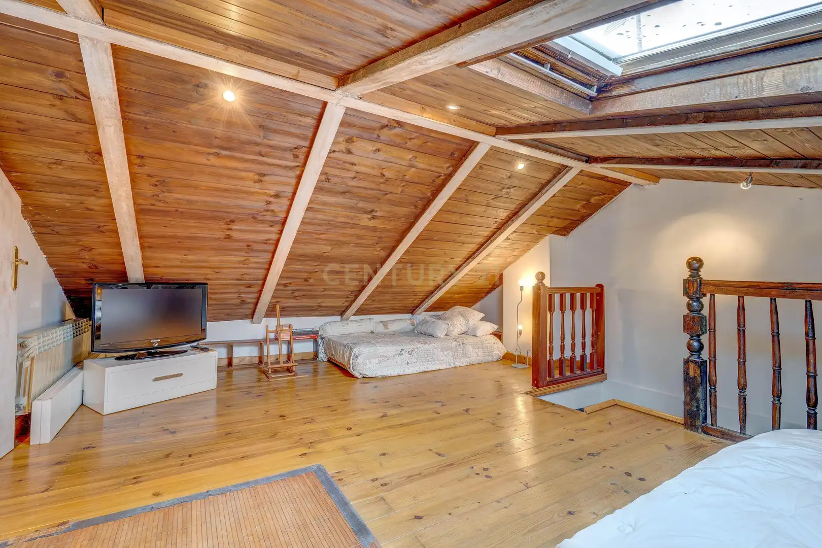 Schlafzimmer von Einfamilien-Reihenhaus zum Verkauf in Anguciana mit Privatgarten, Abstellraum und Schwimmbad