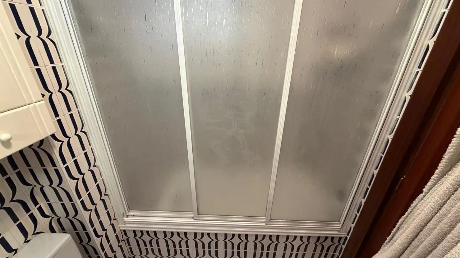 Baño de Casa o chalet en venta en Bárcena de Cicero con Calefacción, Terraza y Trastero