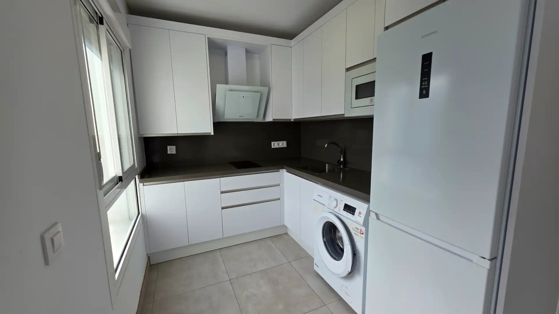 Cocina de Apartamento en venta en El Puerto de Santa María con Jardín privado, Terraza y Piscina comunitaria