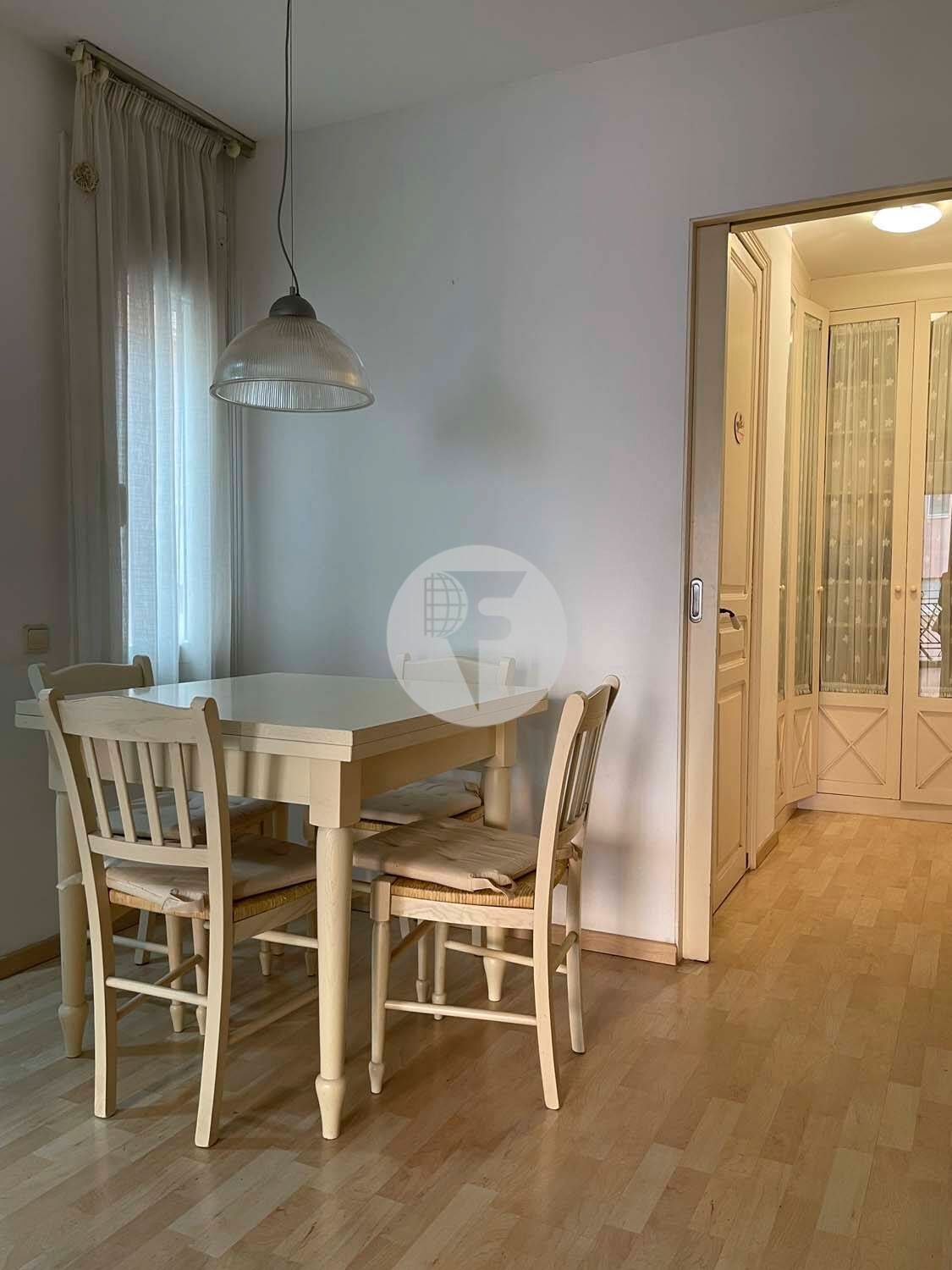 Comedor de Apartamento de alquiler en  Barcelona Capital con Amueblado y Balcón