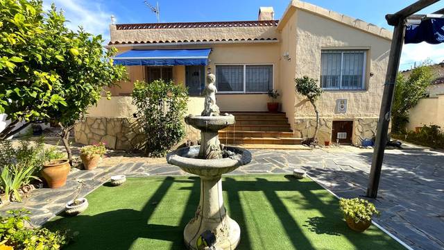 Casa-chalet en Venta en DEL PENEDES en Nord