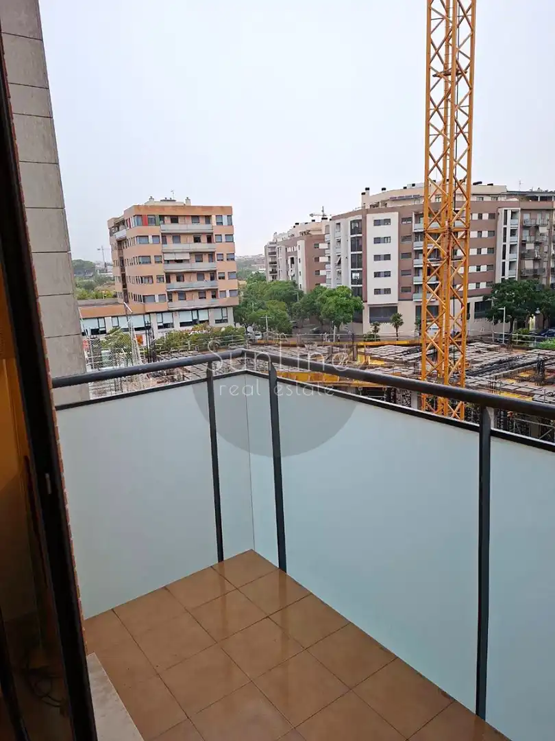 Piso con terraza en venta en Carrer de Montreal 76, imagen 9