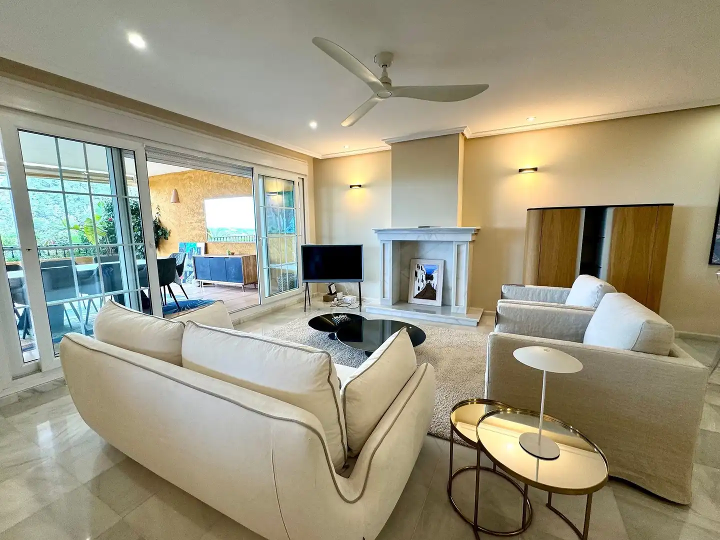 Sala de estar de Apartamento de alquiler en Altea con Aire acondicionado, Calefacción y Jardín privado