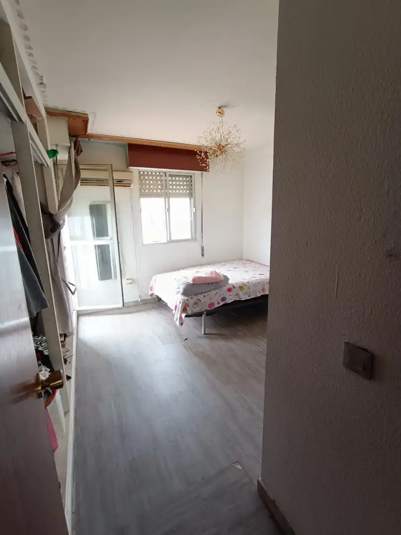 Habitación de Casa adosada en venta en Mairena del Aljarafe con Aire acondicionado, Calefacción y Jardín privado