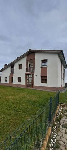 Casa-chalet en Venta en Ederki Kalea en Elburgo / Burgelu