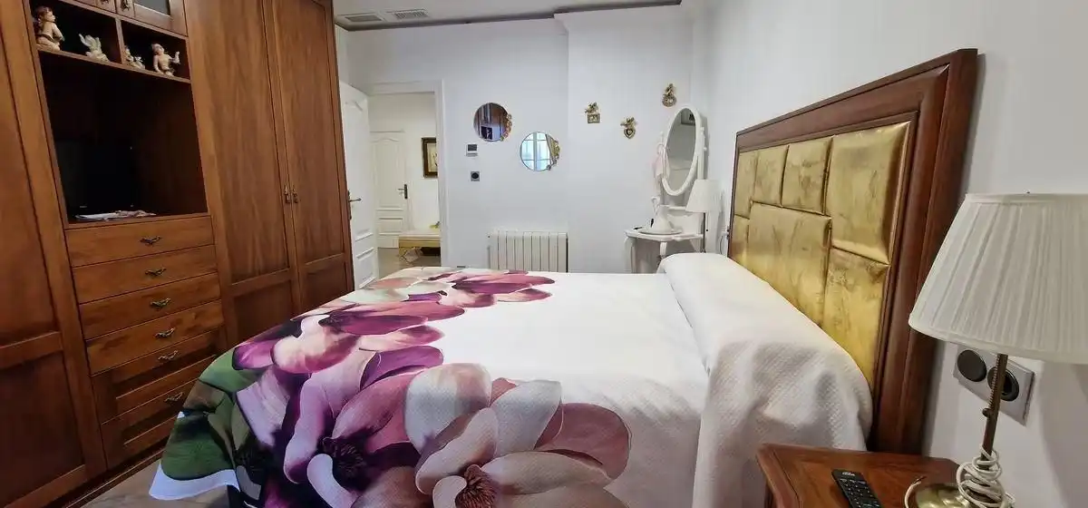 Dormitori de Casa adosada en venda en Totana amb Aire condicionat, Moblat i Balcó