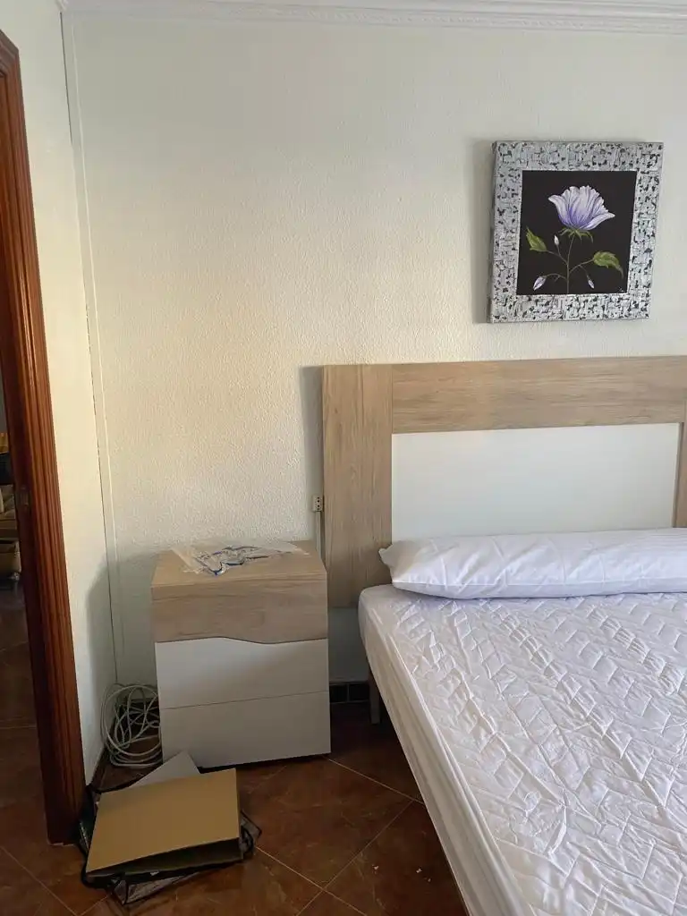 Dormitori de Pis de lloguer en Granada amb Aire condicionat, Calefacció i Terrassa
