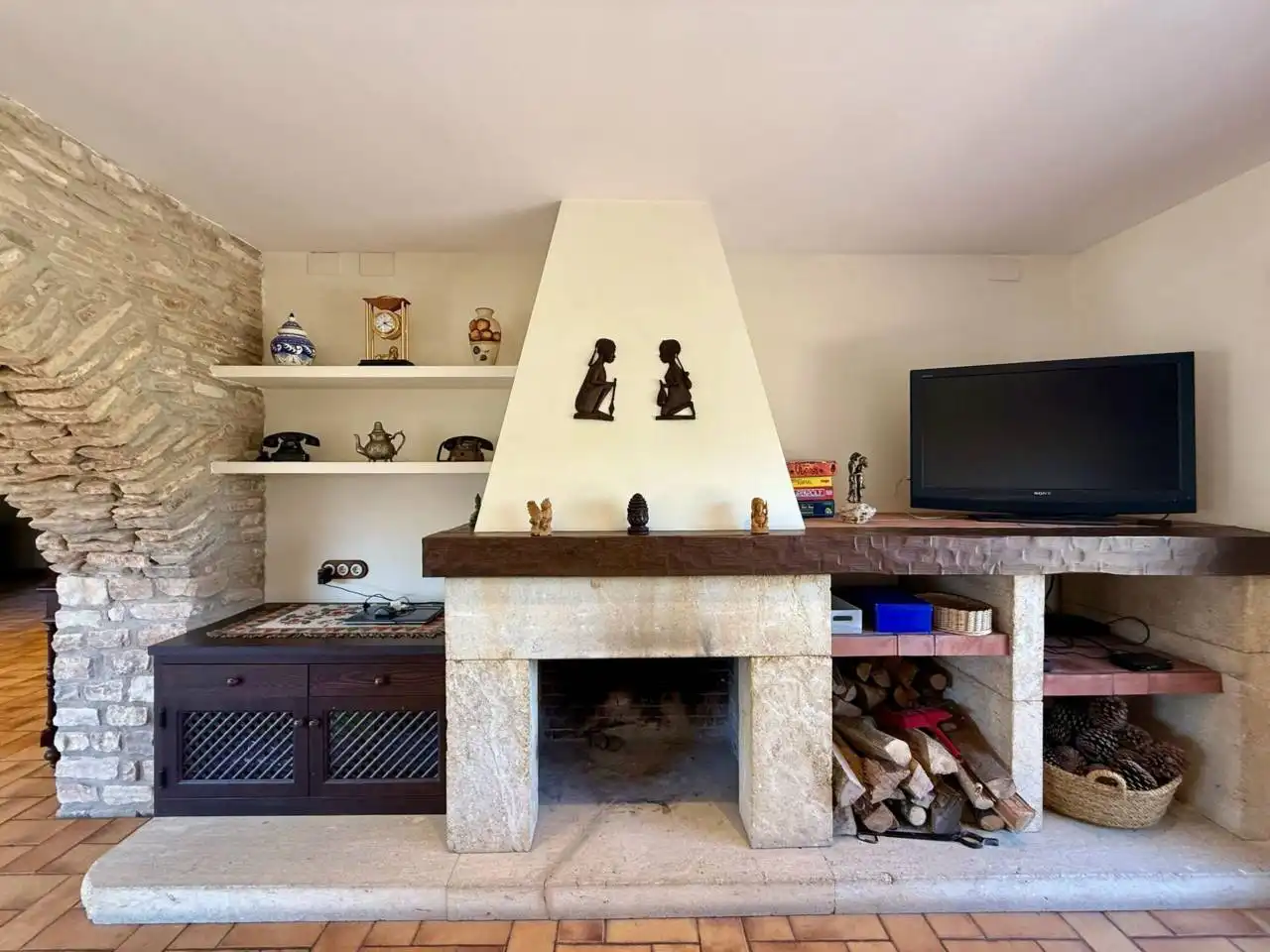 Sala d'estar de Casa o xalet en venda en Montornès del Vallès amb Calefacció, Jardí privat i Terrassa