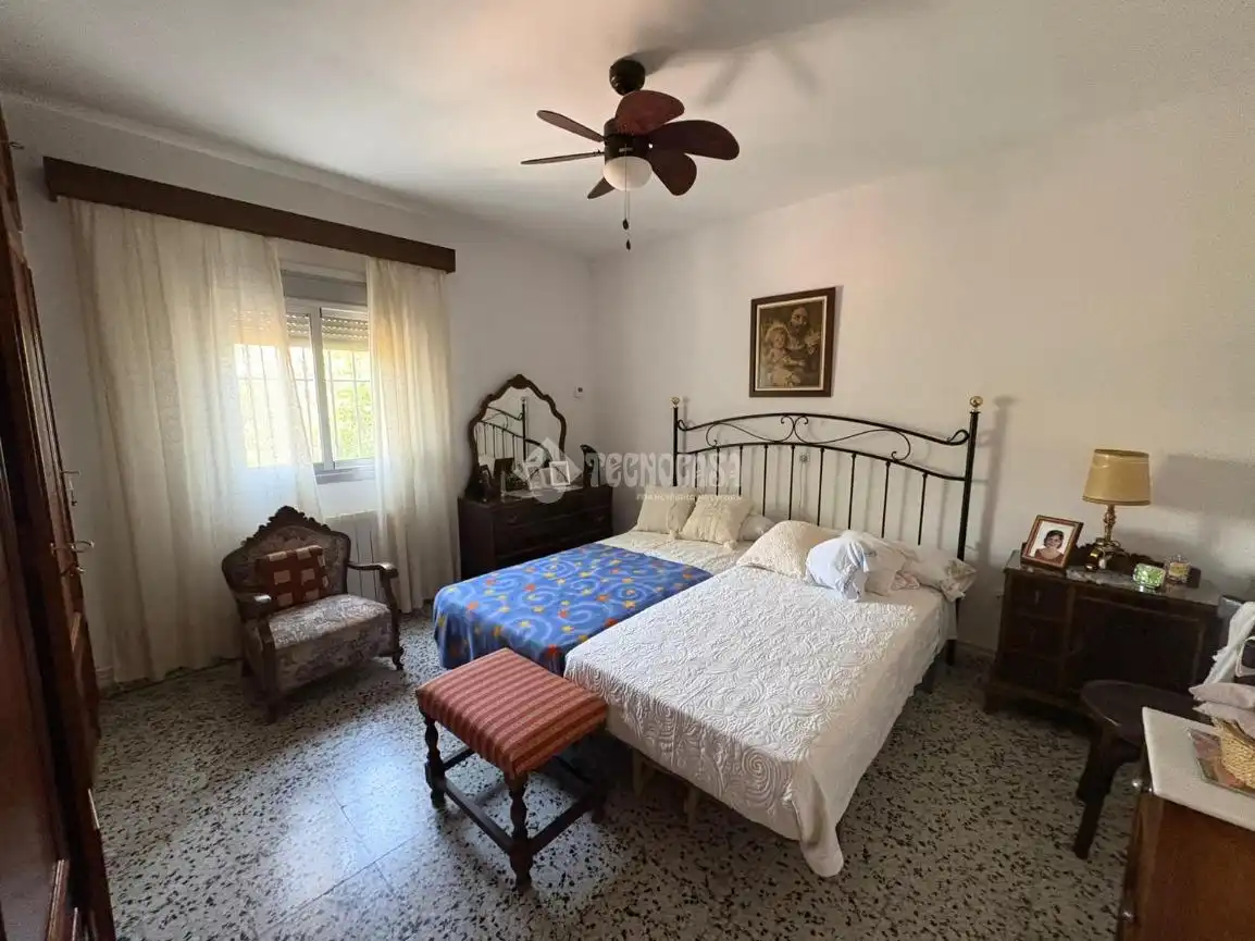 Dormitori de Casa o xalet en venda en Fuensanta de Martos amb Aire condicionat, Calefacció i Balcó