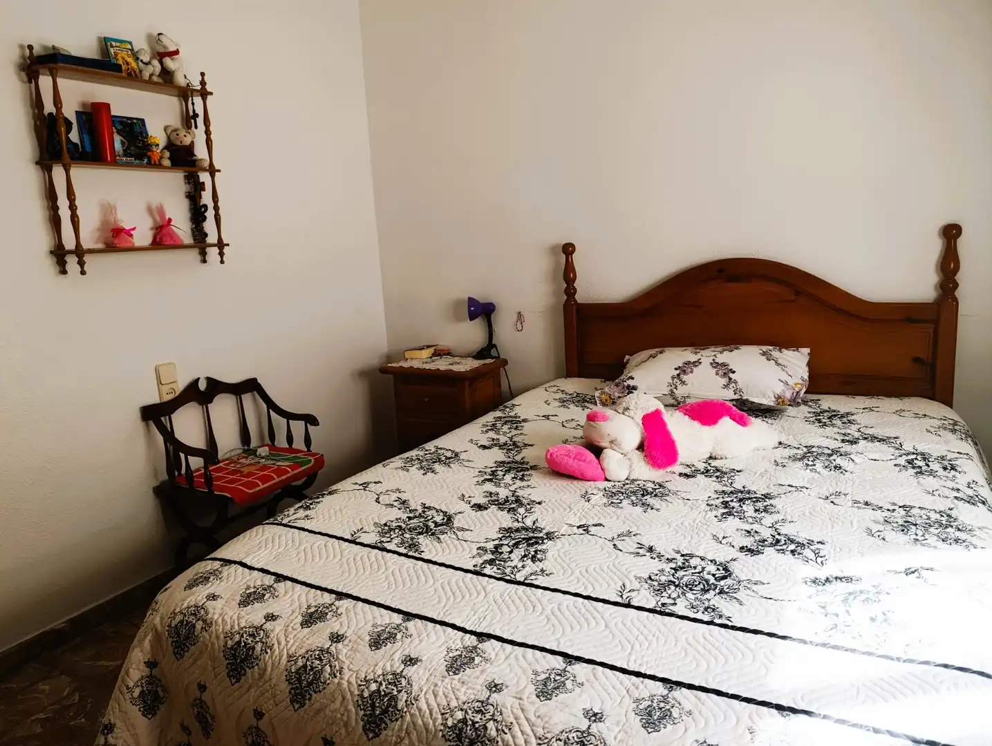Habitación de Casa adosada en venta en Berja con Amueblado y Balcón