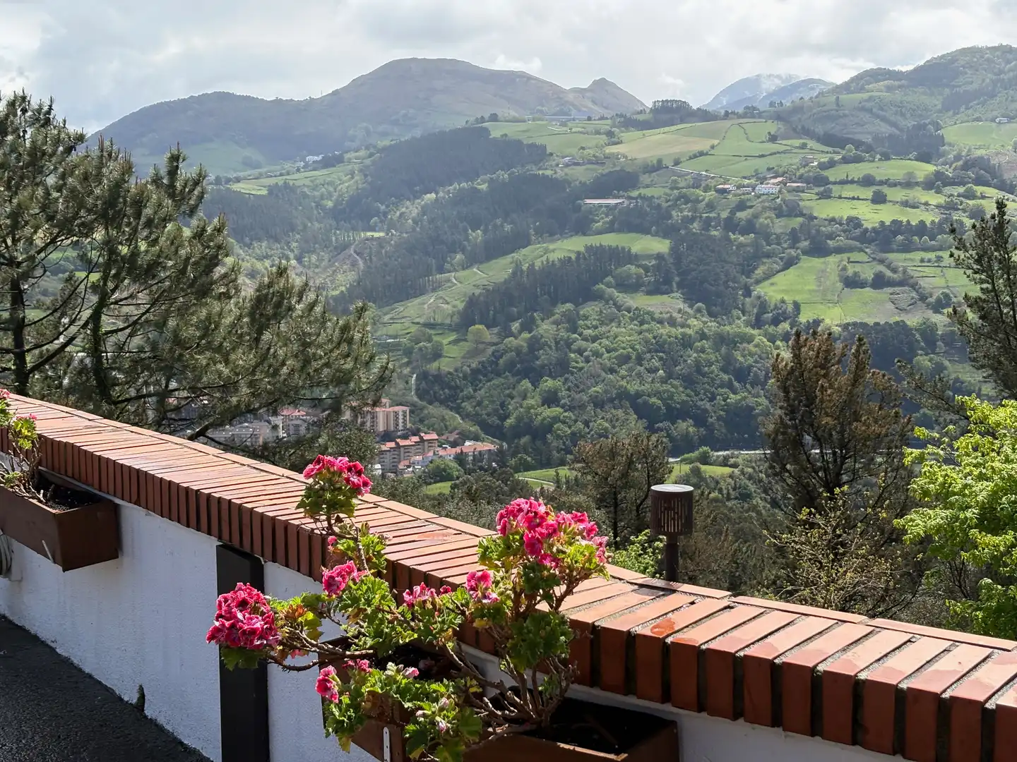 Terrassa de Casa o xalet en venda en Mutriku amb Jardí privat, Piscina i Moblat