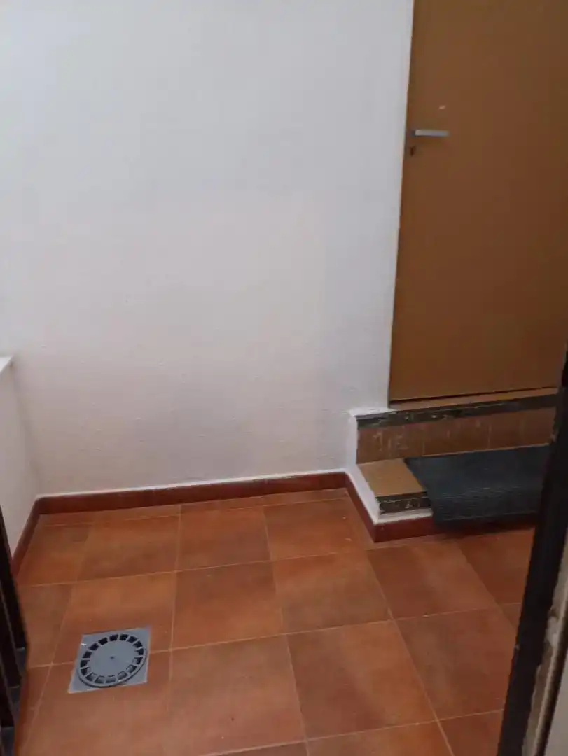 Maisonette zur Miete in Valencia mit Klimaanlage, Abstellraum und Möbliert