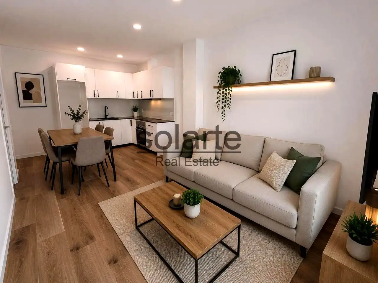 Sala d'estar de Planta baixa en venda en L'Hospitalet de Llobregat amb Parquet i Terrassa