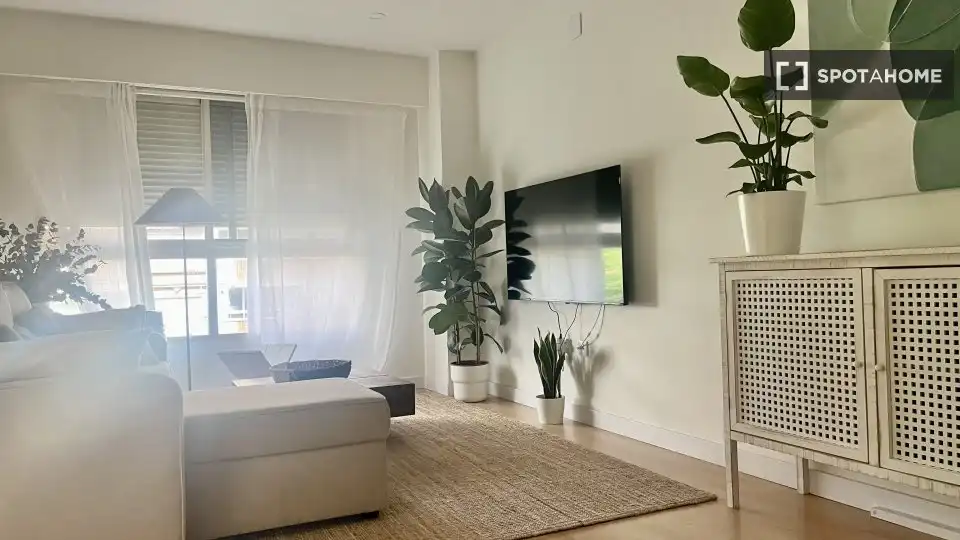 Living room of Flat for rent in Valencia  with Air Conditioner, Heating and Furnished