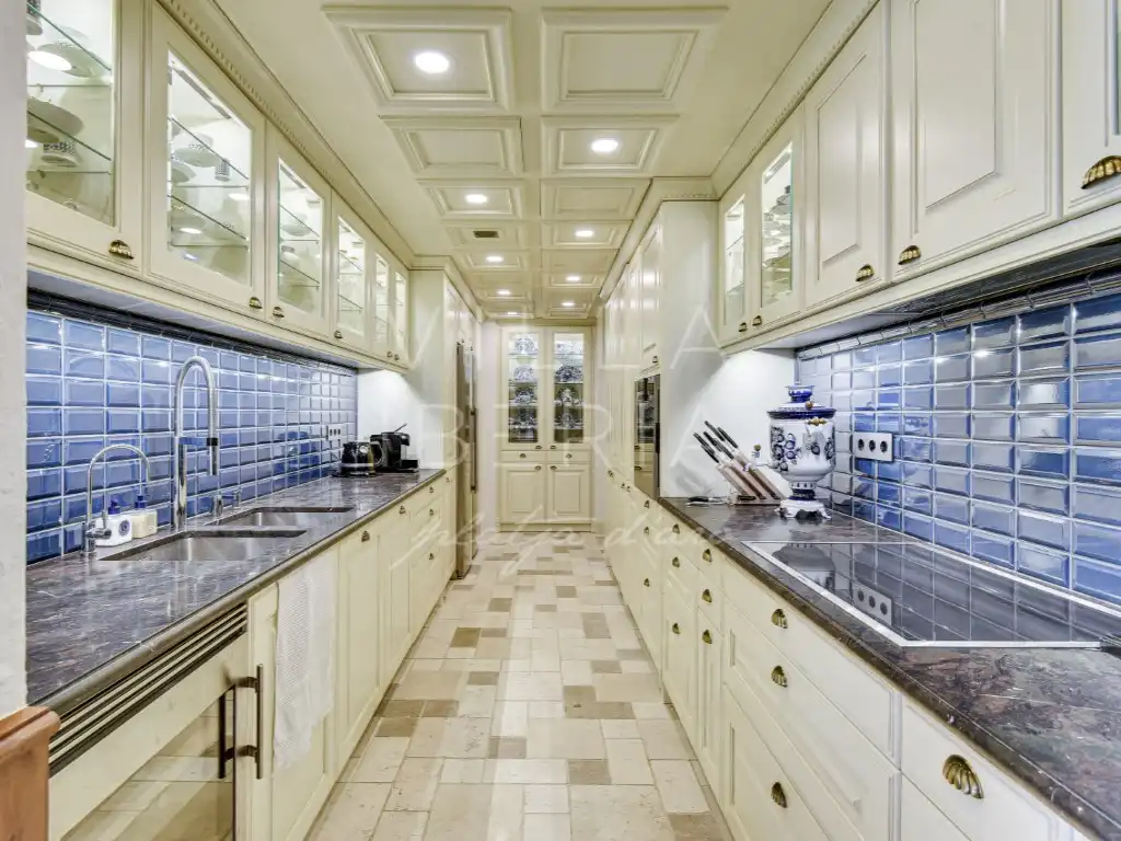 Cocina de Casa o chalet en venta en Castell d'Aro, Platja d'Aro i s'Agaró con Aire acondicionado, Calefacción y Jardín privado