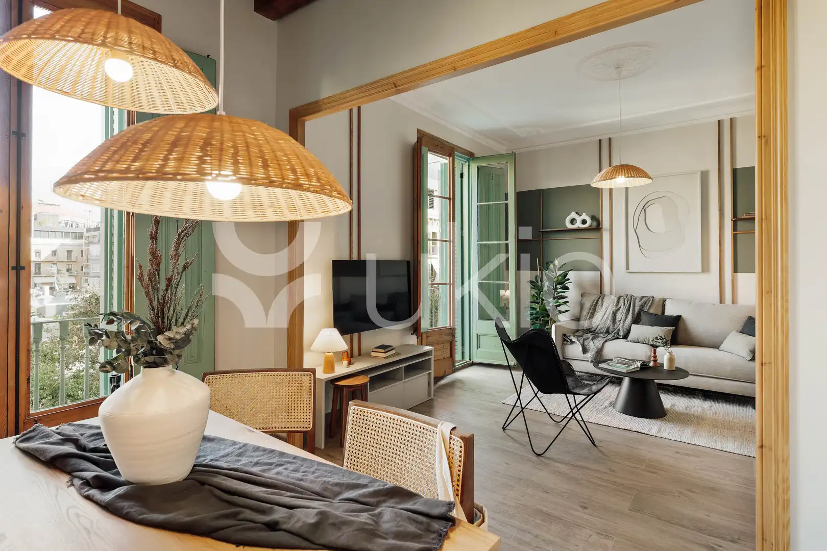 Apartamento con terraza en alquiler en Carrer de Pau Claris, imagen 2