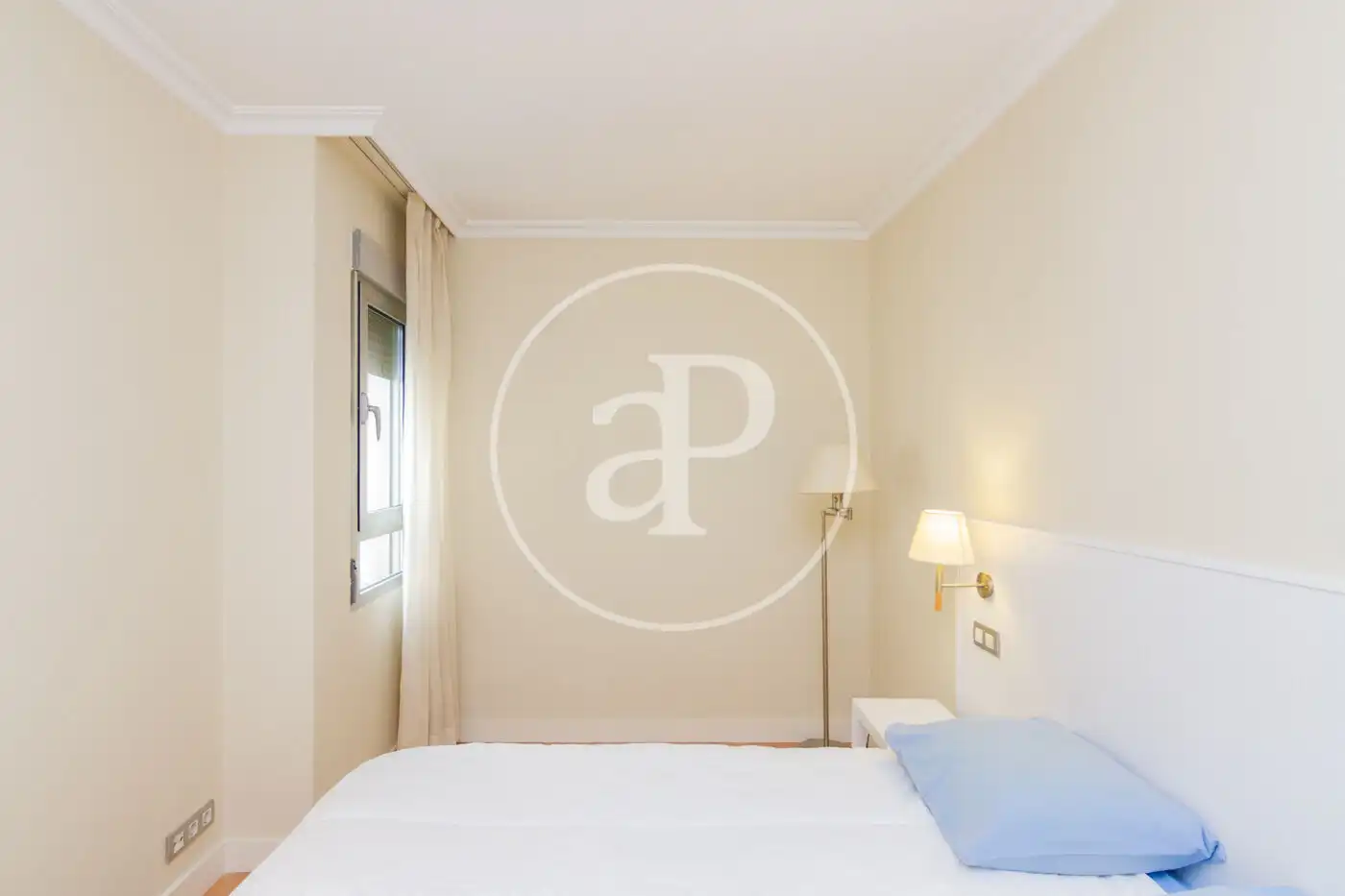 Schlafzimmer von Wohnung zur Miete in Madrid mit Klimaanlage, Heizung und Möbliert