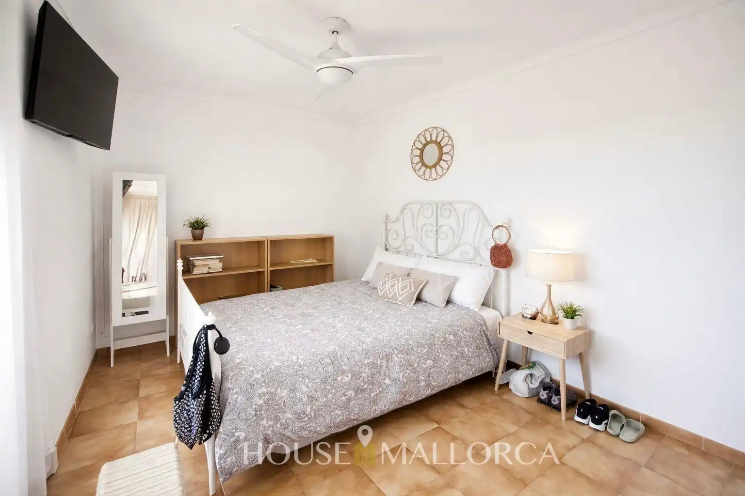 Bedroom of Flat for sale in Binissalem  with Air Conditioner, Private garden and Storage room