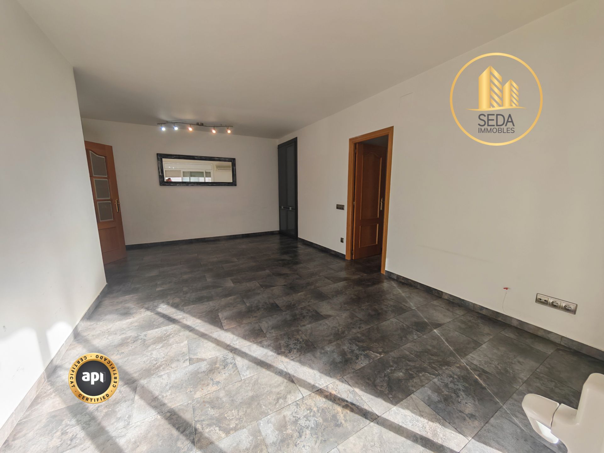 Flat for sale in Terrassa  with Air Conditioner, Heating and Balcony