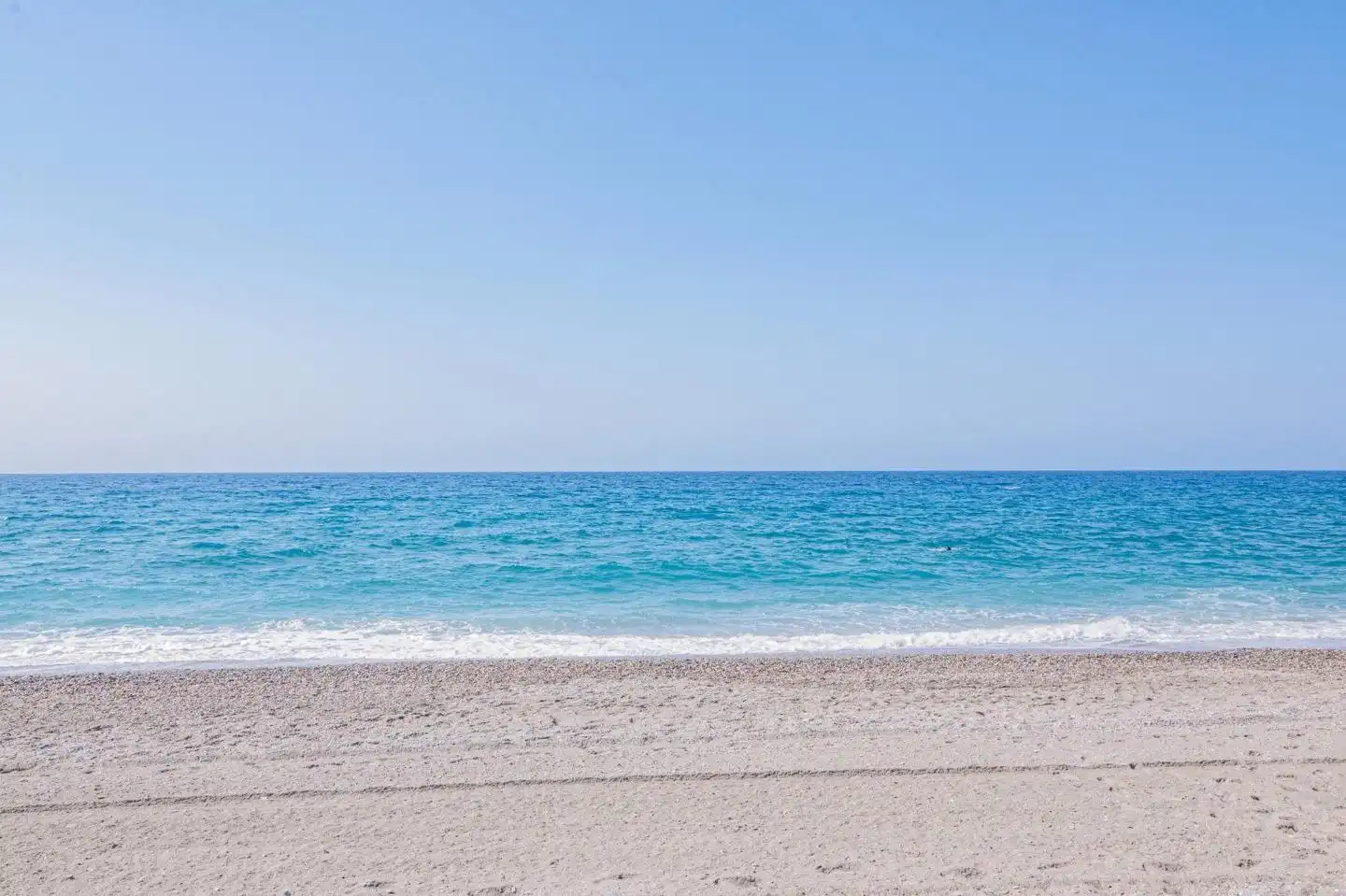 Vista exterior de Piso en venta en Motril con Terraza y Piscina comunitaria