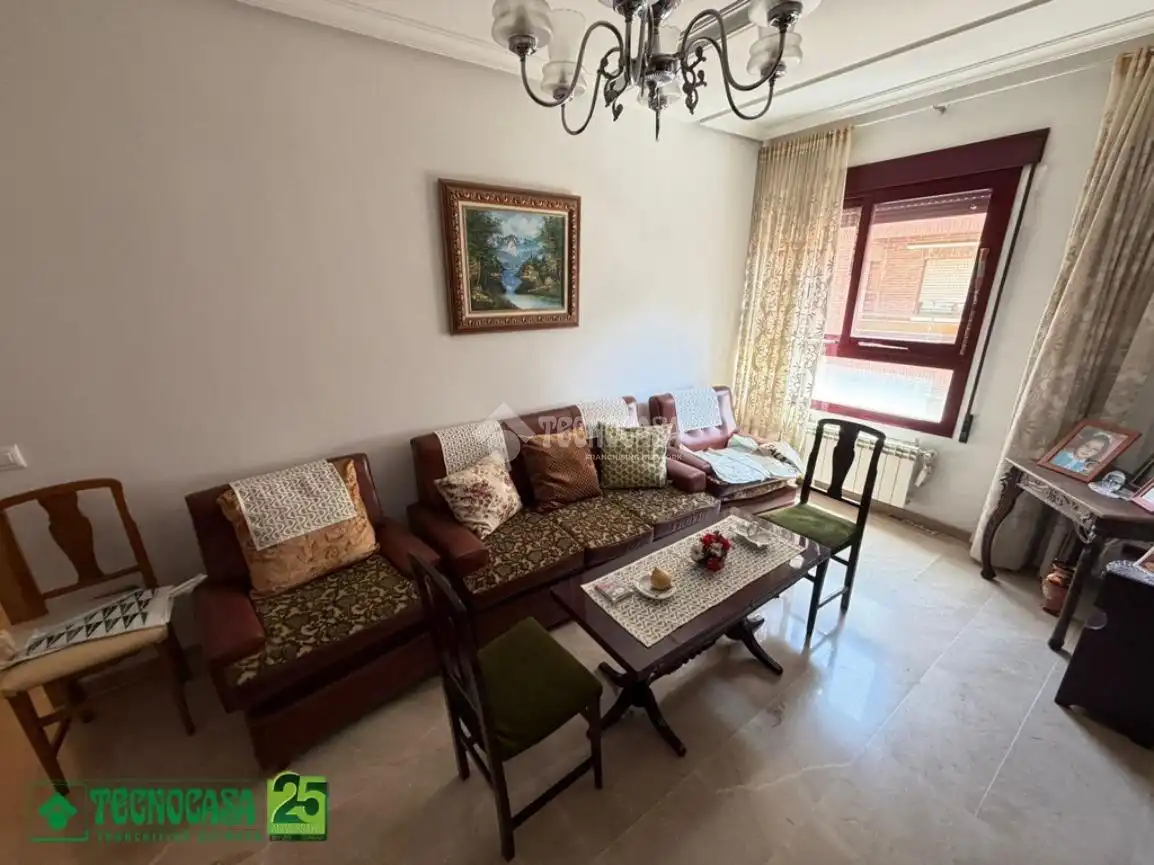 Sala de estar de Piso en venta en Ciudad Real con Calefacción y Trastero