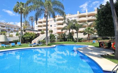 Swimming pool of Flat for sale in Marbella  with Air Conditioner, Terrace and Oven