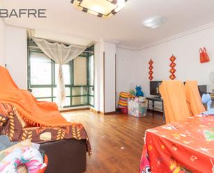Living room of Flat for sale in  Madrid Capital  with Heating, Private garden and Parquet flooring