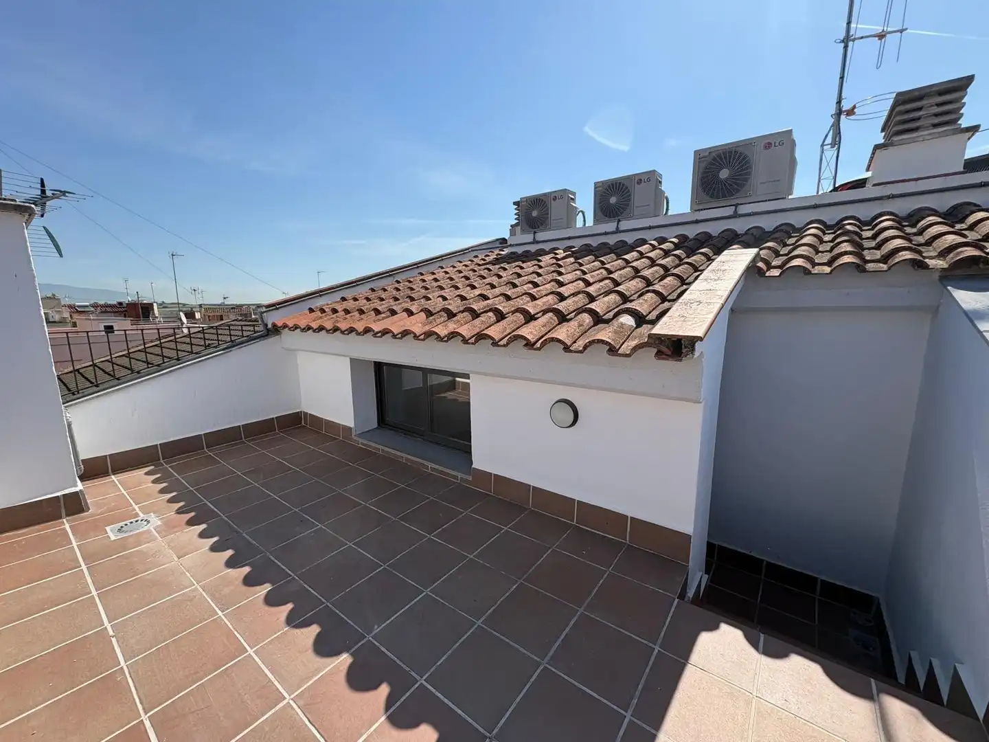 Terraza de Ático en venta en Santa Perpètua de Mogoda con Aire acondicionado, Calefacción y Parquet