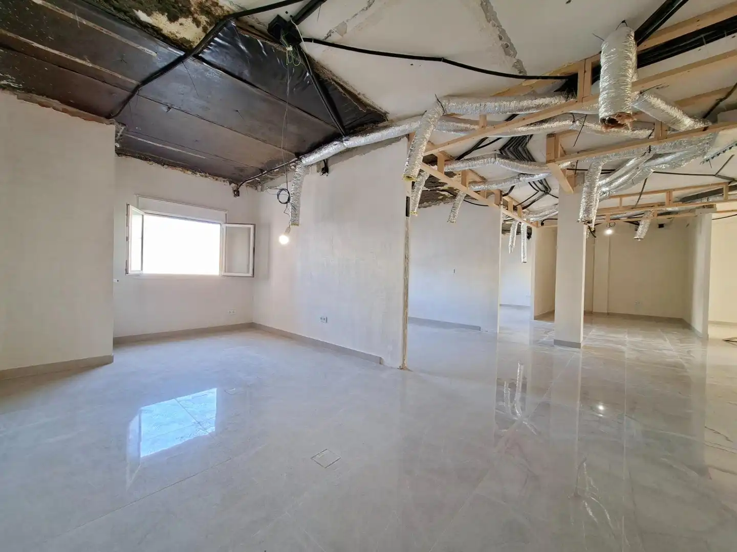 Commercial properties for sale in Roquetas de Mar