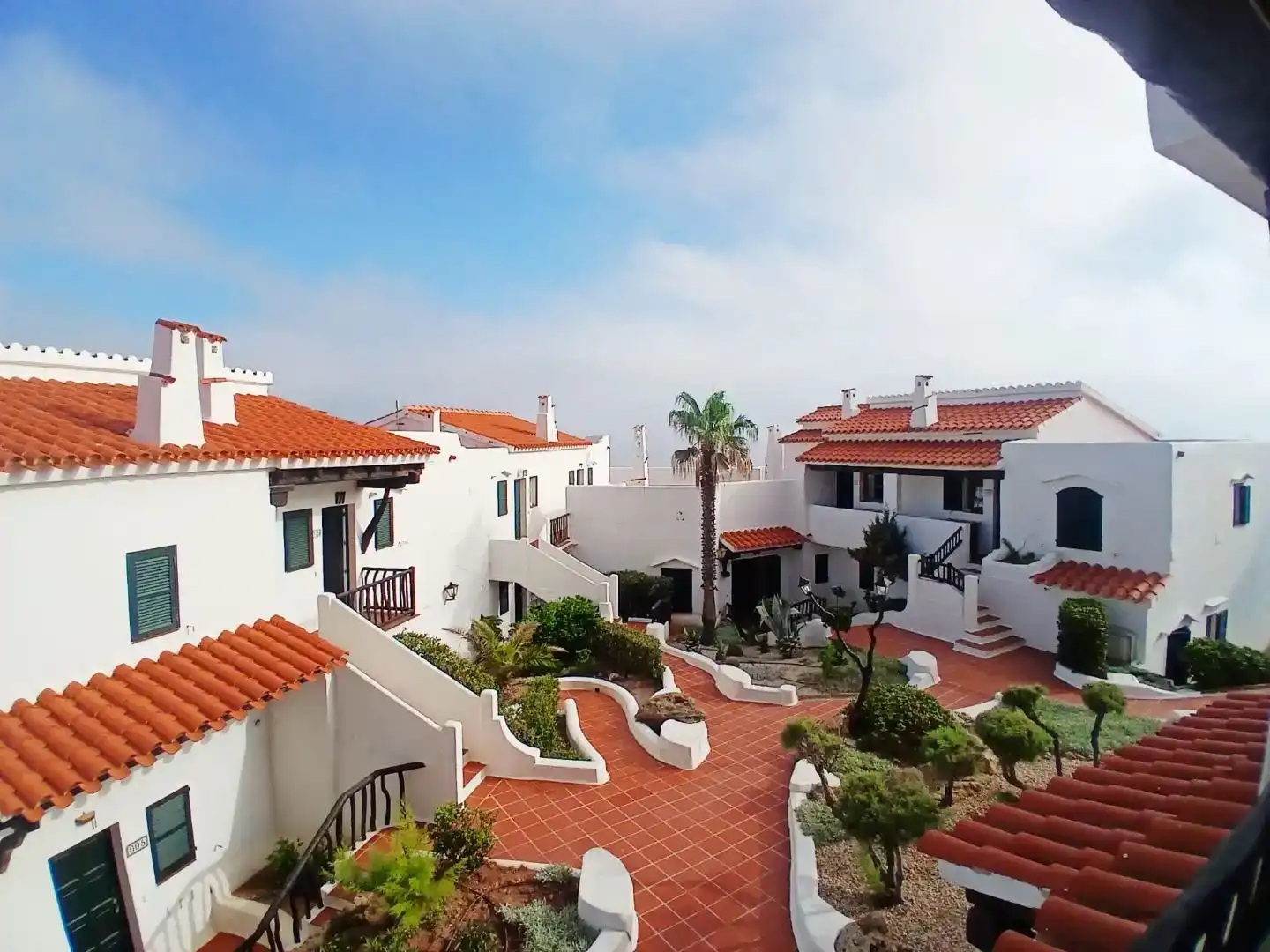 Vista exterior de Apartament en venda en Es Mercadal amb Piscina