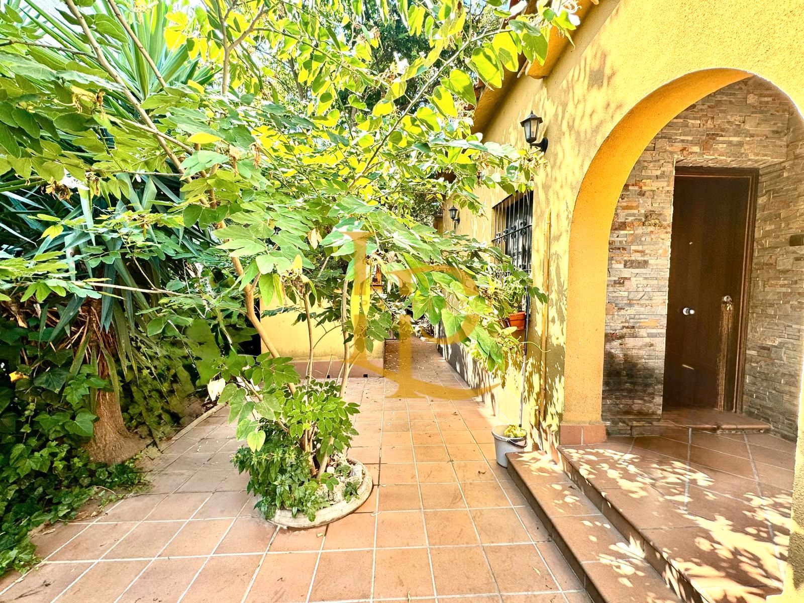 Exterior view of House or chalet for sale in Rubí  with Air Conditioner, Heating and Private garden
