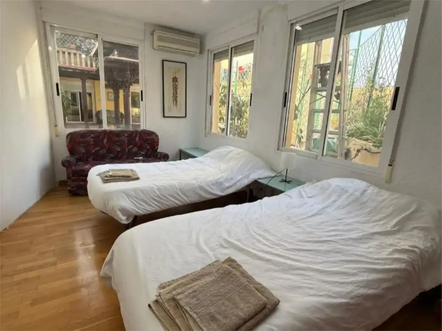 Schlafzimmer von Wohnung zur Miete in  Zaragoza Capital mit Klimaanlage und Balkon