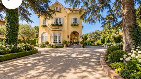 Exclusiva casa modernista en venta en la mejor zona de Cardedeu – historia y elegancia, immagine 2