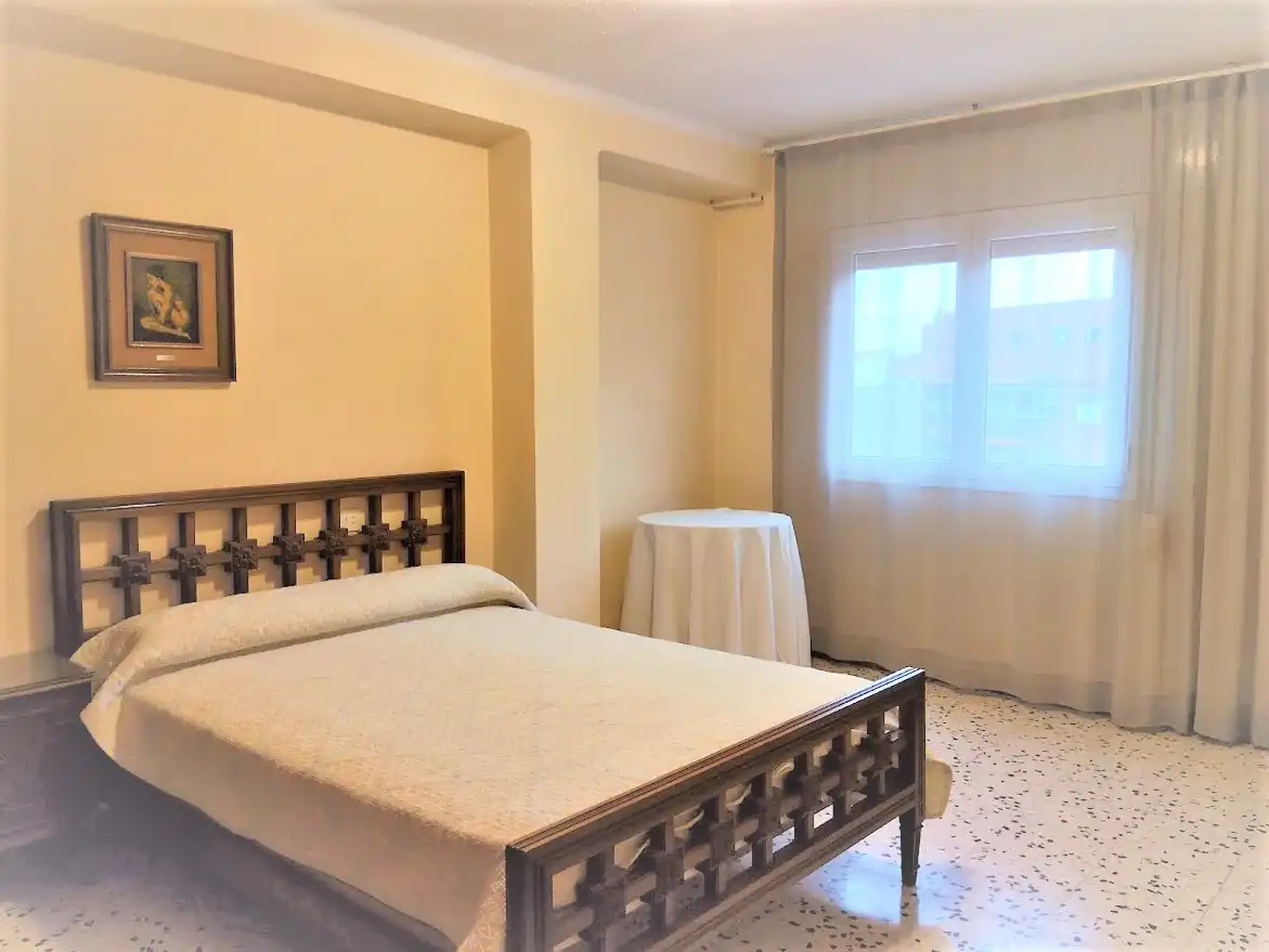Flat for sale in Instituts - Universitat