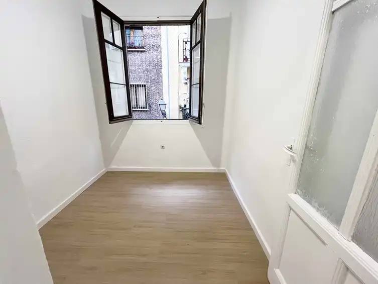 Piso con terraza en alquiler en Calle del Oso, imagen 12