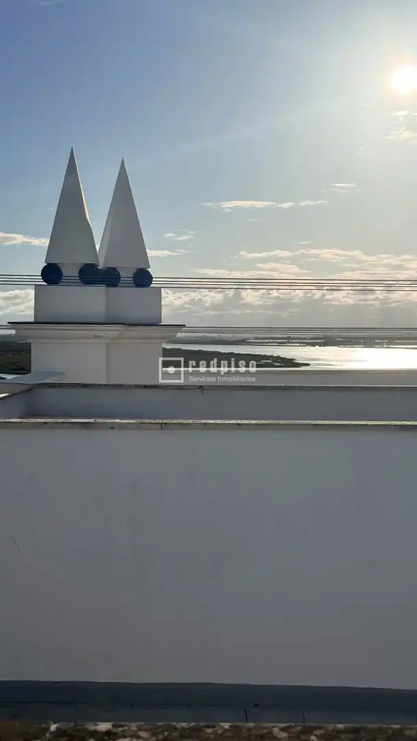 Vista exterior de Dúplex en venta en Isla Cristina con Calefacción, Terraza y Trastero