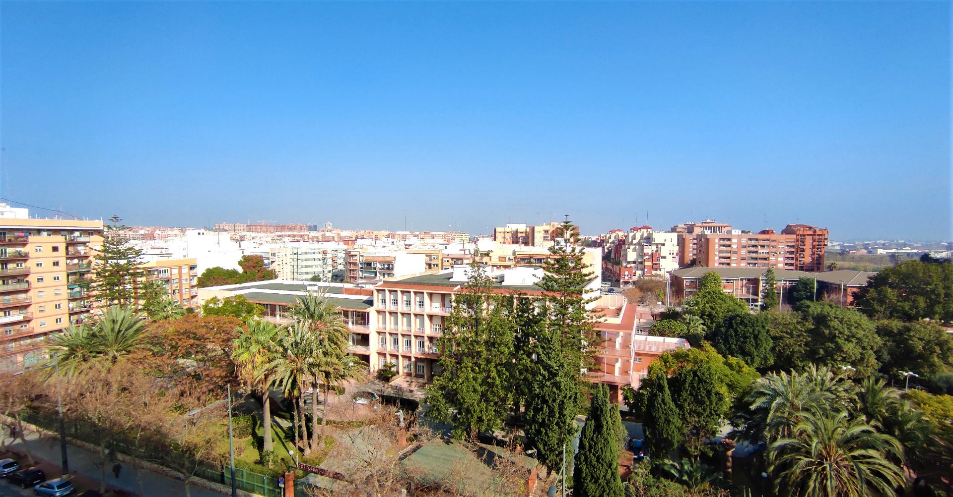 Vista exterior de Pis de lloguer en  Valencia Capital amb Aire condicionat, Calefacció i Parquet