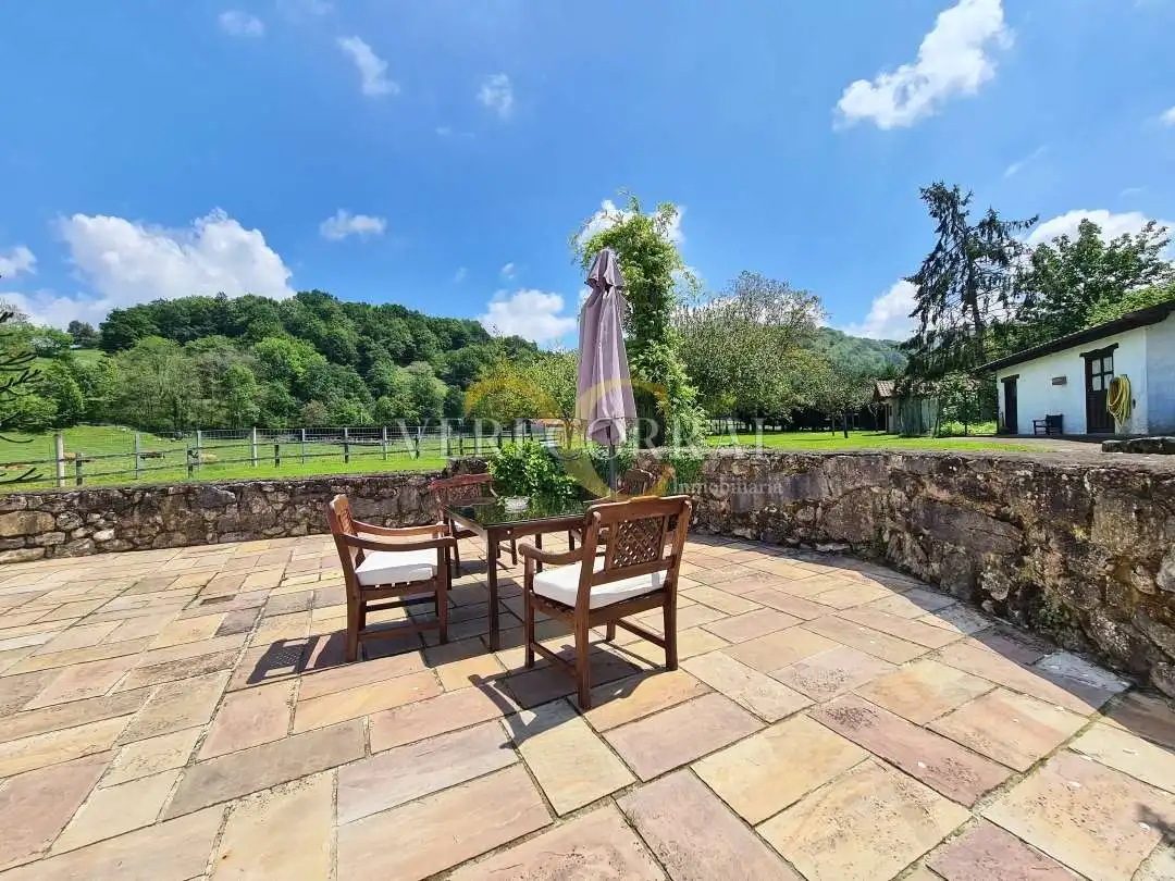 Terrace of Buildings for sale in Cangas de Onís