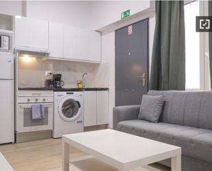 Bedroom of Flat to rent in  Madrid Capital  with Air Conditioner, Heating and Furnished